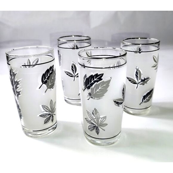Libbey Silver Leaf Frosted Juice Glasses Set of 4 Each 4 Inch and 4 Ounces - Picture 1 of 3